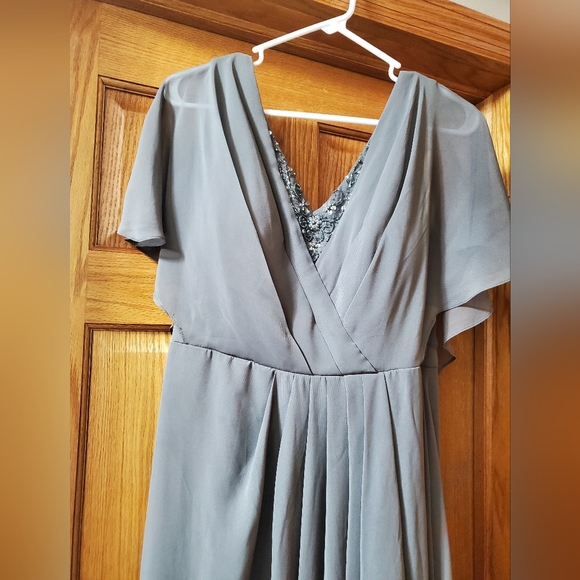 Azazie Mother of the Bride dress - Picture 4 of 6